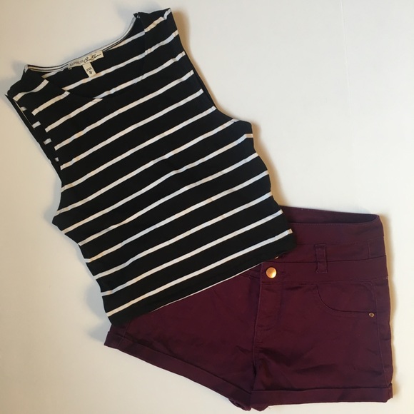 Express Tops - 🎱 Express Black and White Crop Top 🎱